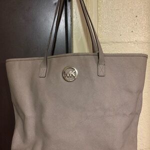 Michael Kors Jet Set Travel tote